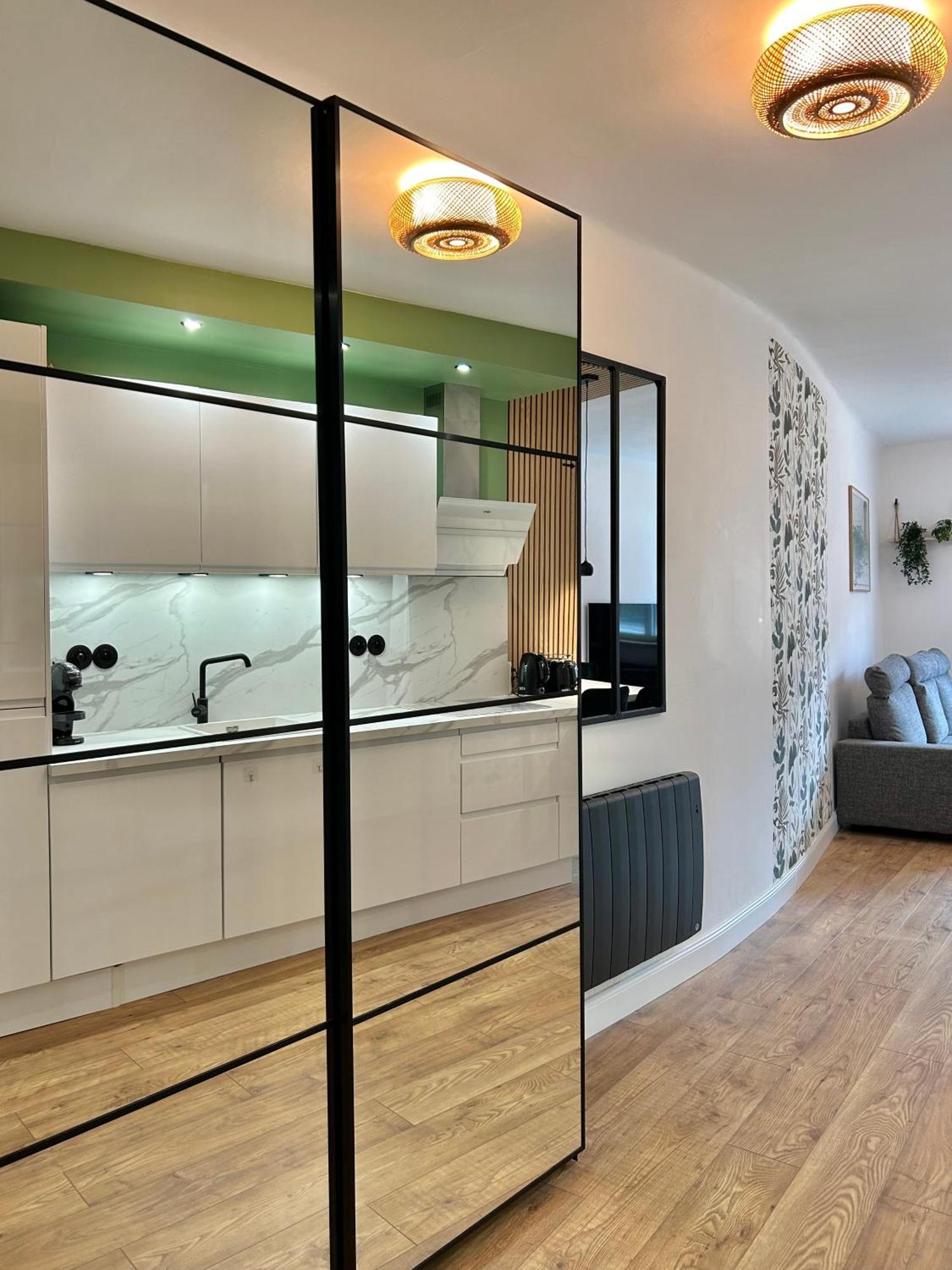 Le Chardon- Appartement 2Chambres- Avec Stationnement Нанси Экстерьер фото